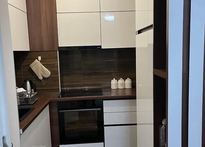 Saric Luxapartman 쿠르셰바츠